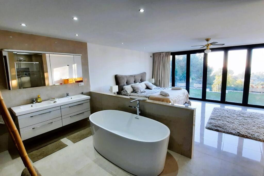 La Escala - 6 Bedroom Villa With Pool Міхас Екстер'єр фото
